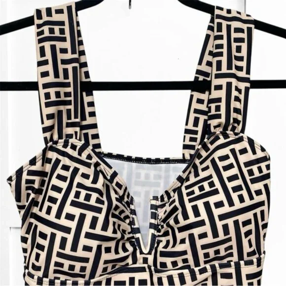 Geometric Patterned One-Piece Swimsuit - Picture 6 of 16